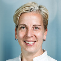 Porträt Dr. med. Kerstin Amadori, Chefärztin (Kollegialsystem) Altersmedizin, varisano Klinikum Frankfurt Höchst